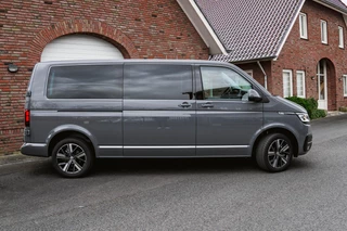 Volkswagen Transporter 2024 - T6.1 CARAVELLE 204PK DSG L2H1 DC LED LEDER ACC afbeelding 2 miniatuur