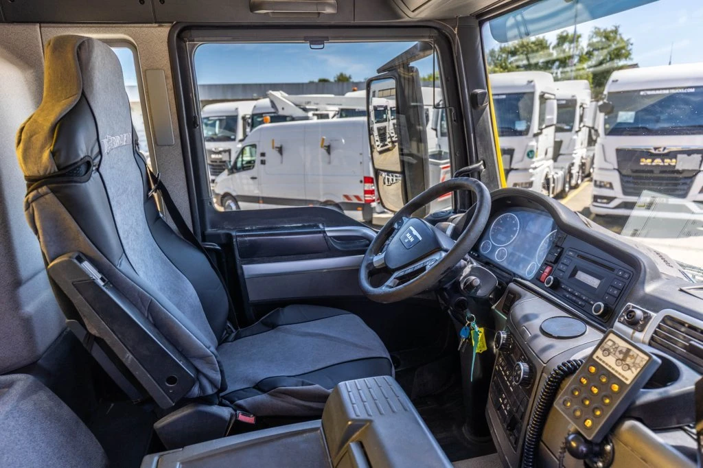 MAN TGS 2012 - 41.400 BB + LIEBHERR 10m3 afbeelding 14