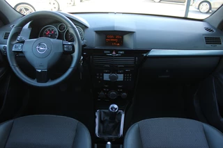 Opel Astra 2007 - TwinTop 1.8 140PK Cosmo ECC 17'' LMV NL-AUTO bild 3