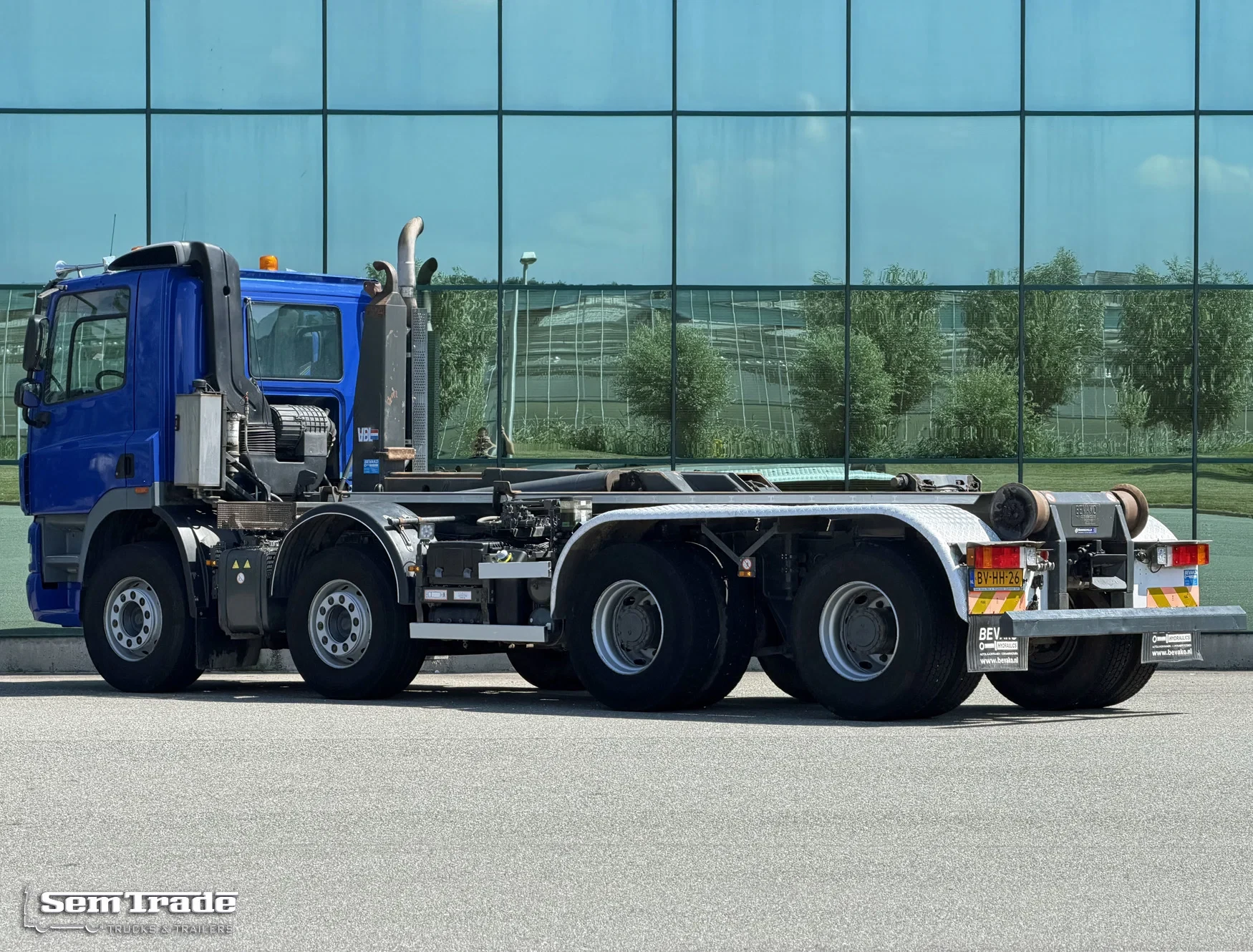 Ginaf X 4241 S 2008 - 8X4 EURO 5 MANUAL GEARBOX 460 HP ONLY 159.500 KM 4-AXLE AIRCO SUPER CONDITION HOLLAND-TRUCK afbeelding 3