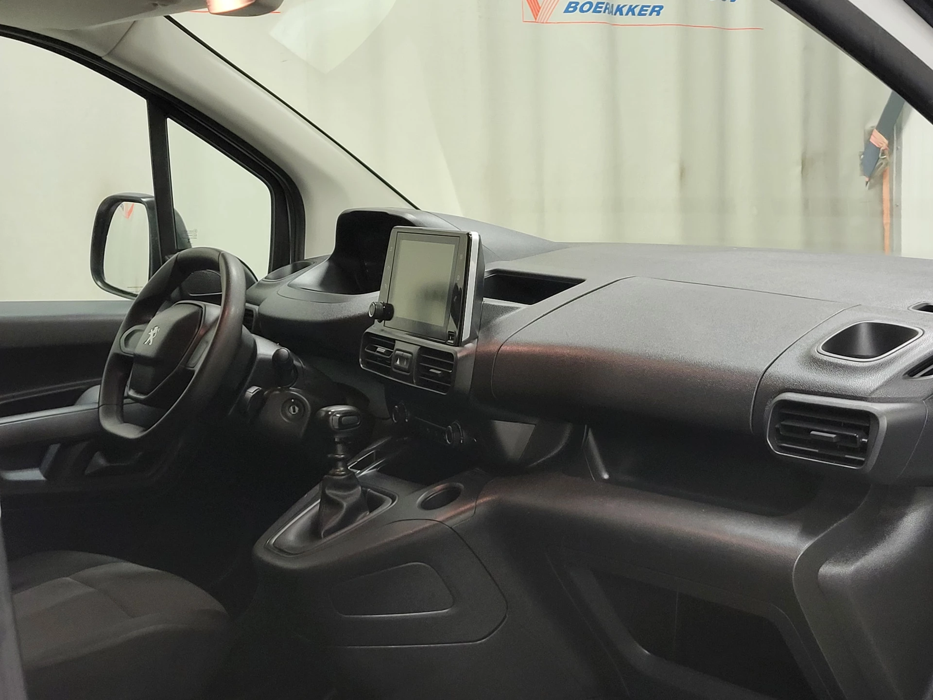 Peugeot Partner 2021 - 1.2PureTech 111pk Benzine! Bild 8