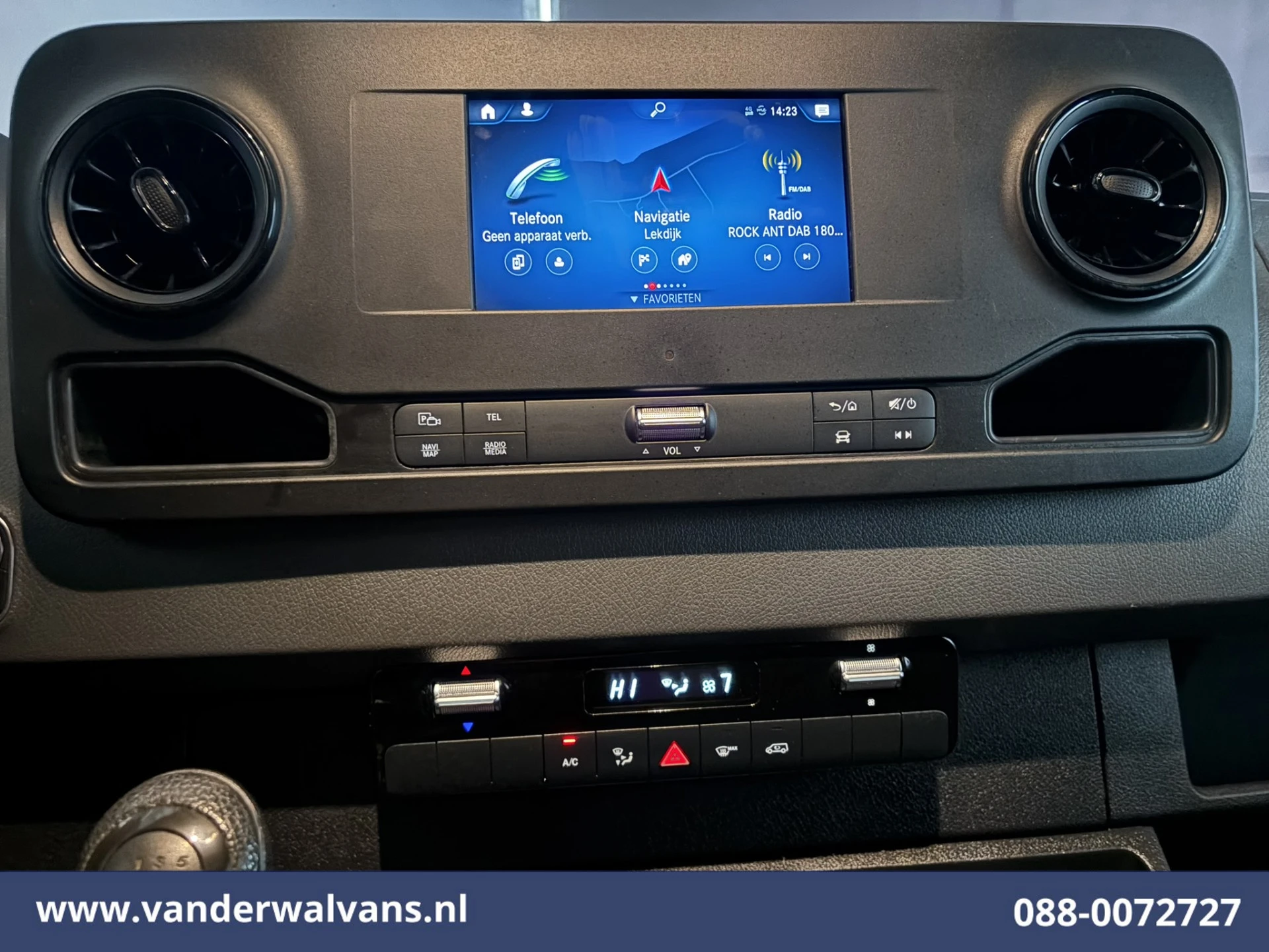 Mercedes-Benz Sprinter 2023 - 317 CDI 170pk L3H2 Euro6 Airco | 360 Graden Camera | Navigatie | Apple Carplay | Chauffeursstoel obrázek 19