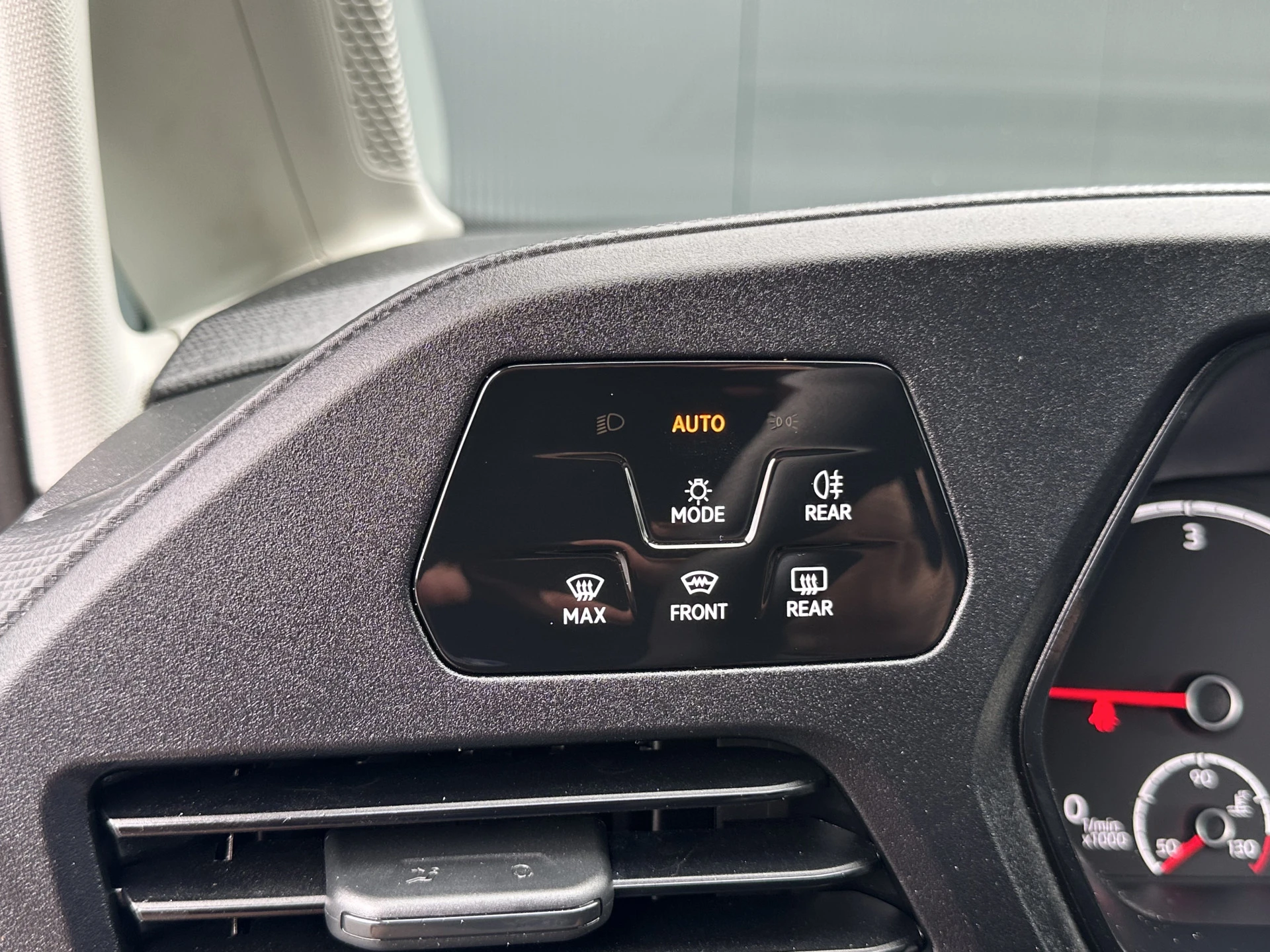 Volkswagen Caddy 2022 - Cargo 2.0 TDI 123 PK 4-MOTION / L1H1 / 4x4 / 1e EIG. / TREKHAAK / INRICHTING / CAMERA / CRUISE / AIRCO / CARPLAY afbeelding 17