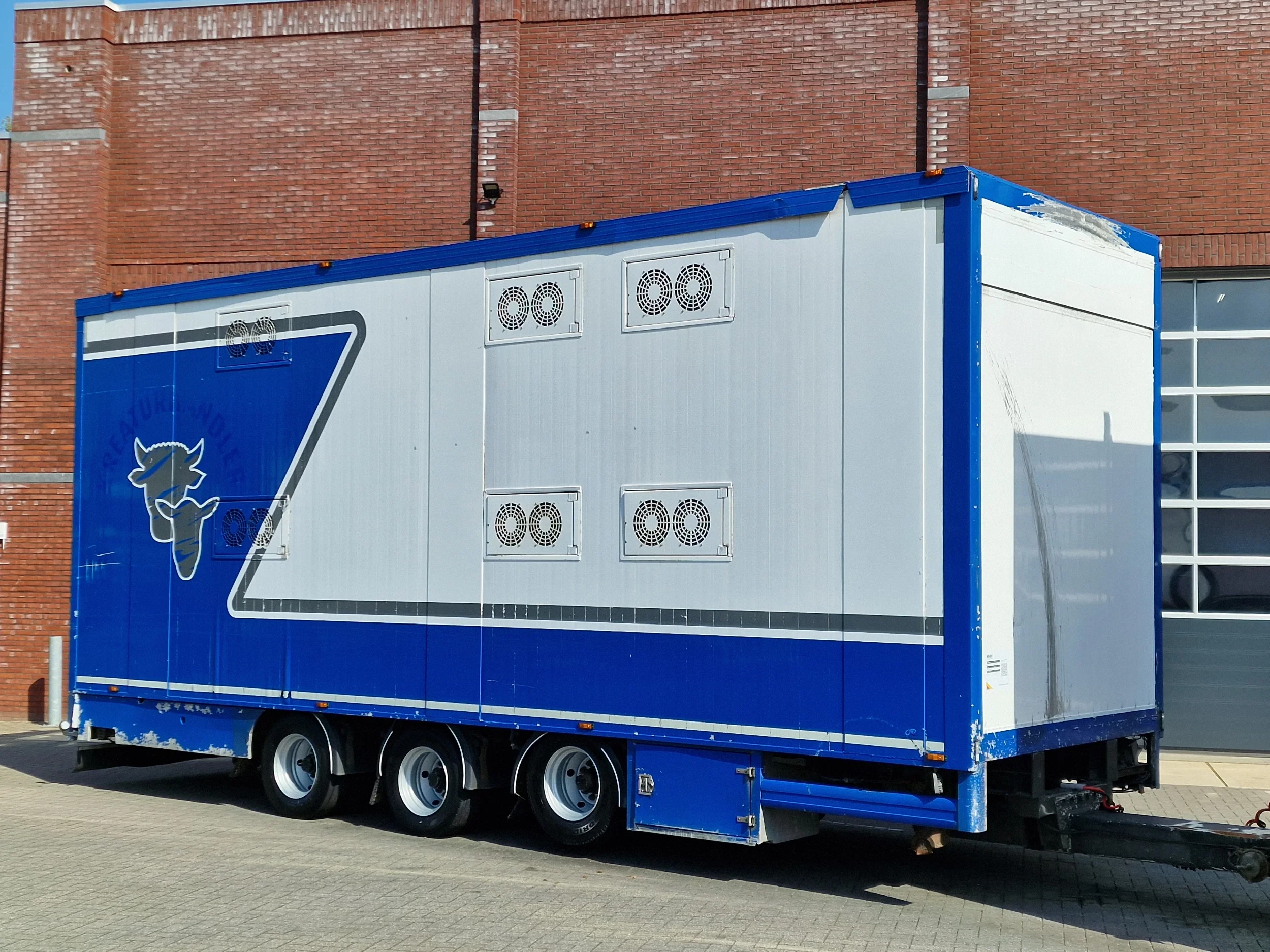 Scania R 2016 - R520 V8 6x2*4 - Livestock Ravenhorst 2 deck + GS Meppel/Ravenhorst 2 deck trailer - Water & Ventilation Bild 11