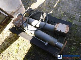 2 Support legs for loading crane изображение 2 миниатюра