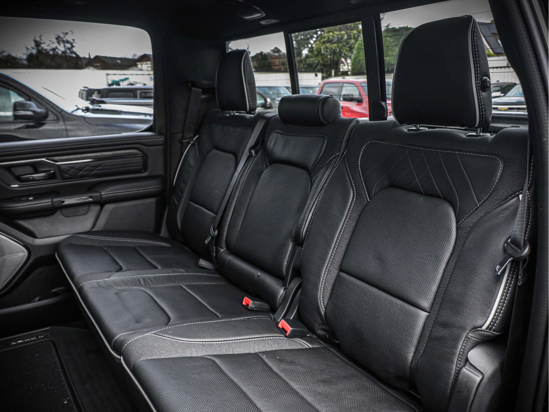 Dodge Ram 1500 2024 - Limited Night Hurricane | 3.0L High Output 540pk 4x4 Crew Cab obrázek 16