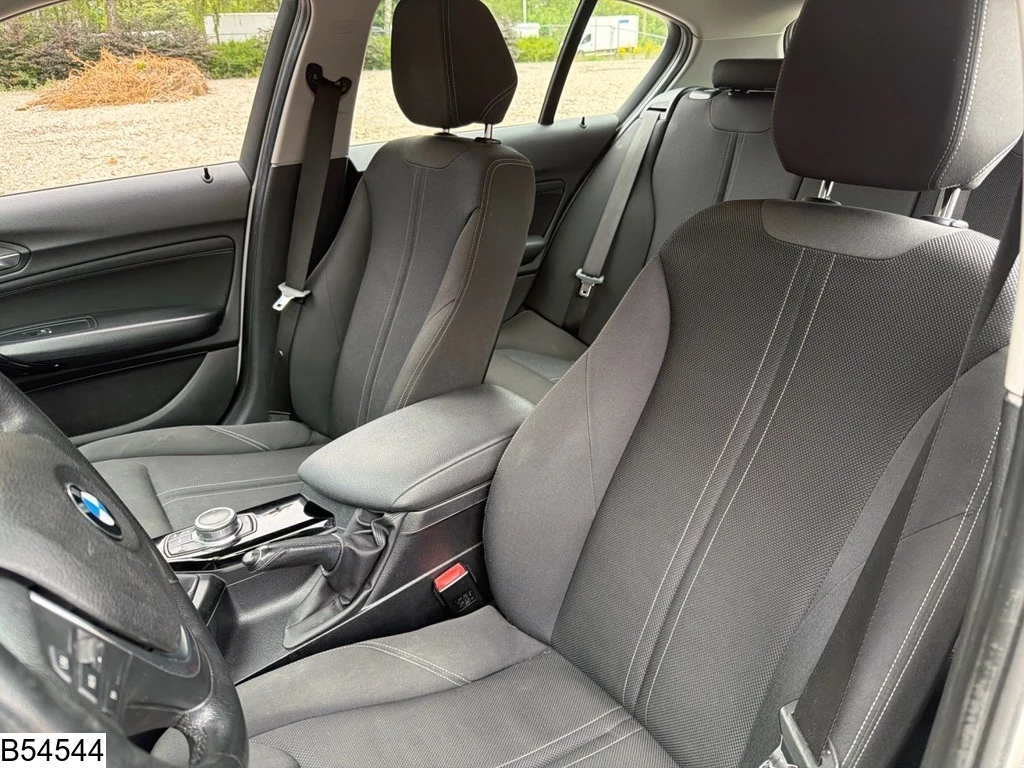 BMW 1 Series 2018 - 116 D zdjęcie 7