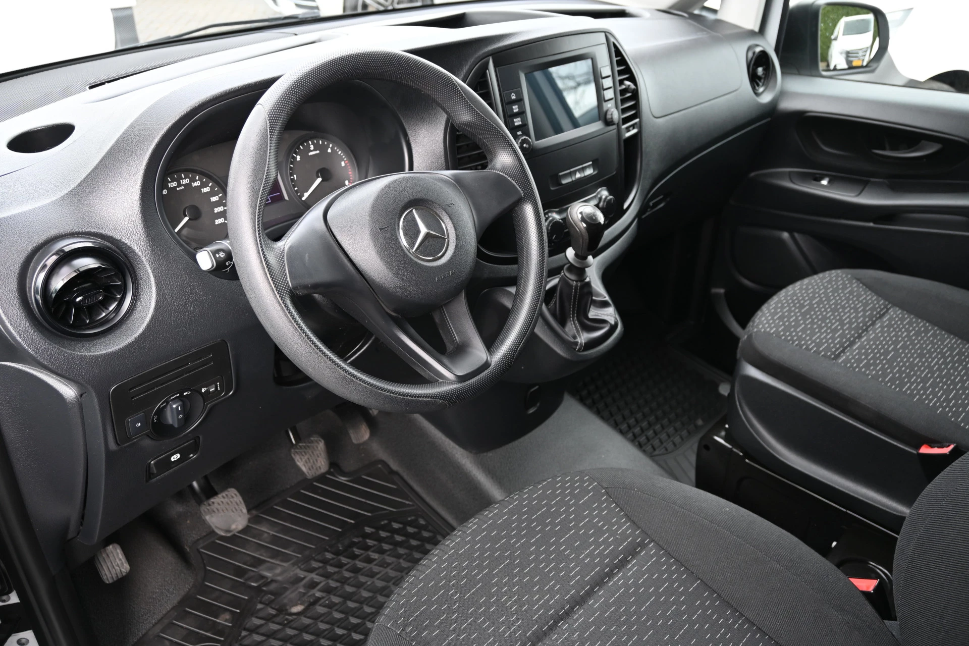 Mercedes-Benz Vito 2021 - 110 CDI L3 Extra Lang obrázek 4