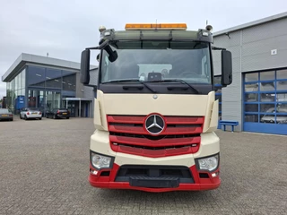 Mercedes-Benz Antos 3245 2017 - / 8X2 / AJK 20 TON HOOK / ONLY:460374 KM / LIFT+LENKACHSE / FULL-AIR / FRIDGE / NAVI / AUTOMATIC / EURO-6 / 2017 image 13