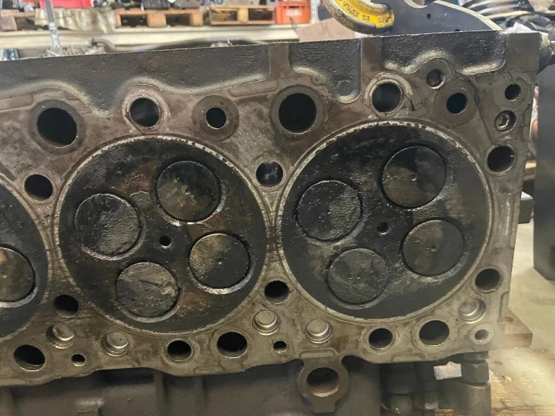 Iveco - 504077543 / 504116566 CYLINDER HEAD CURSOR 10 obrázek 4