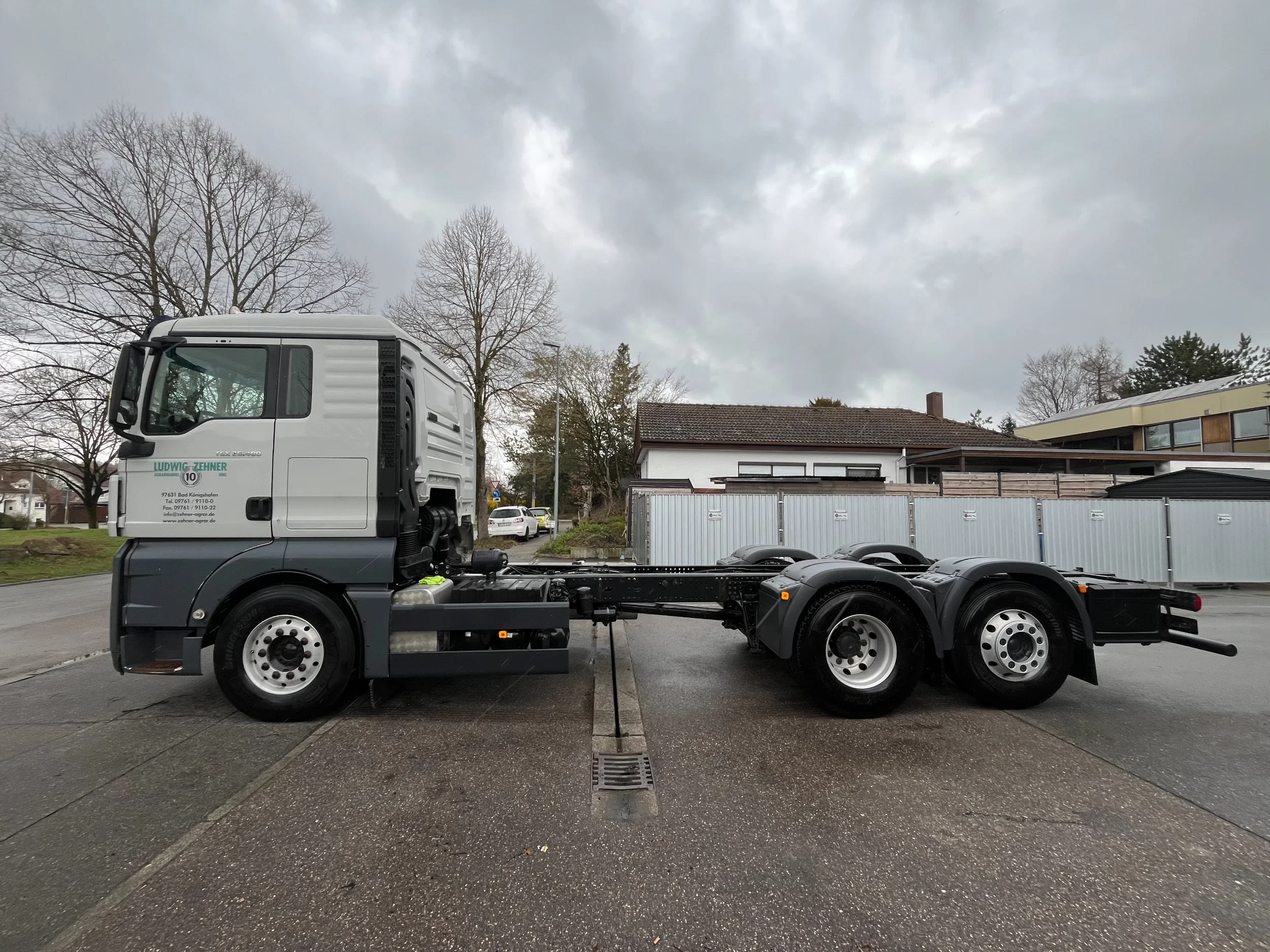 MAN TGX 2013 - 26.480 6x2 FLL *Chassis *Nebenantrieb *ALCOA *Intarder *Vollluft image 1