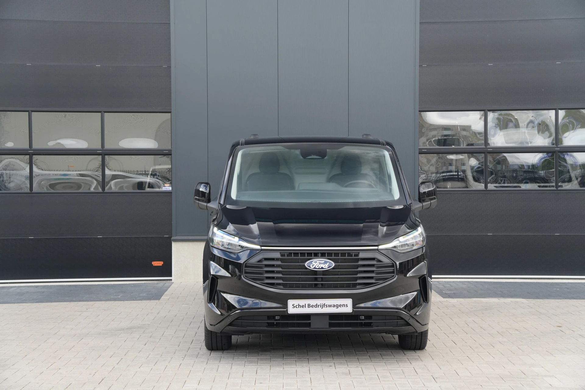 Ford Transit Custom 2025 - 320 2.0 TDCI L2H1 Limited 170pk - INCLUSIEF BPM - 2x Schuif - 1+1 Stoel - ACC - Blindspot - Stoel/stuurverwarming - Keyless - Rijklaar imagen 2