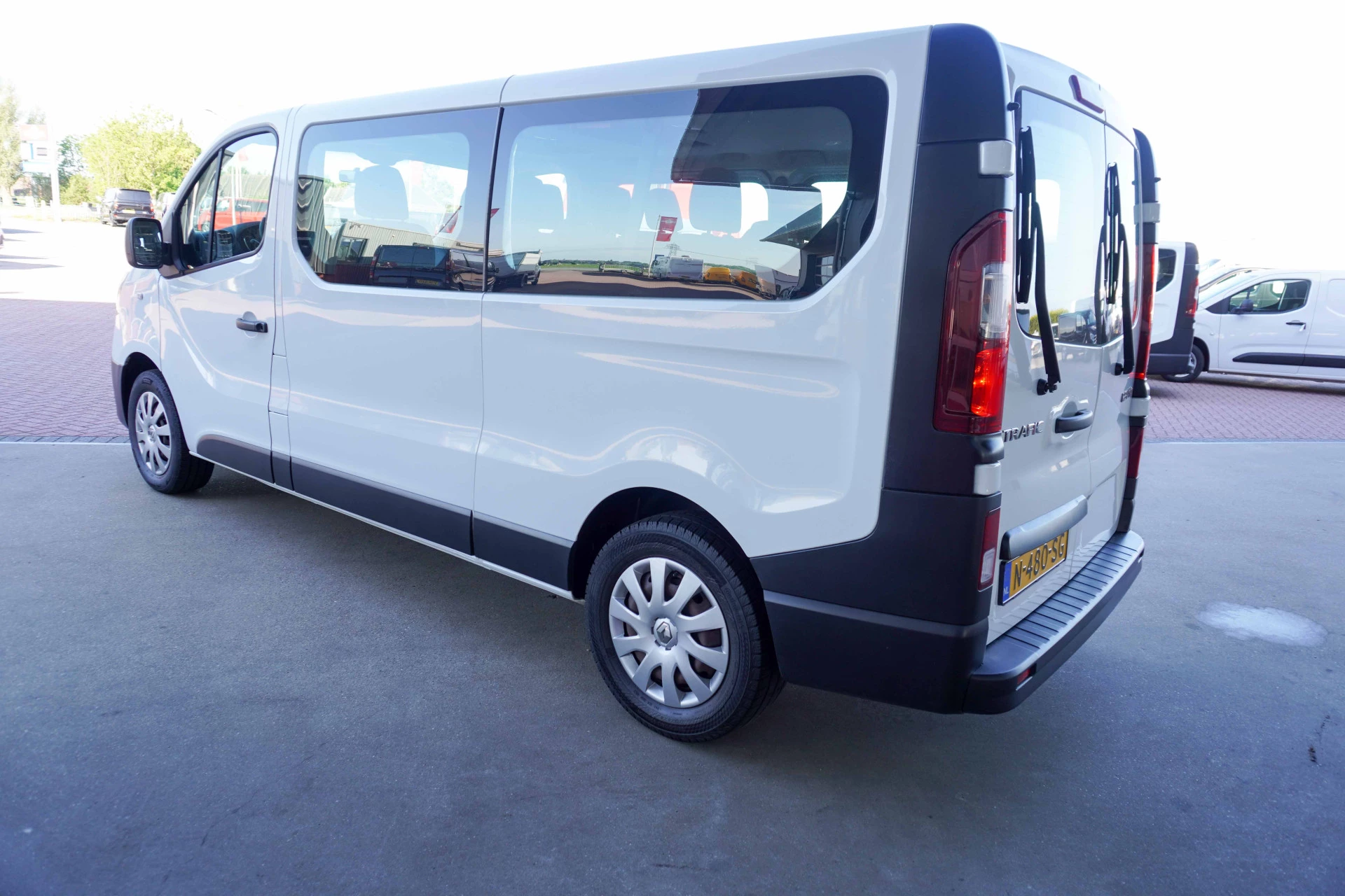 Renault Trafic 2020 - Passenger 2.0 dCi 120PK Grand Life 9 Persoons image 7