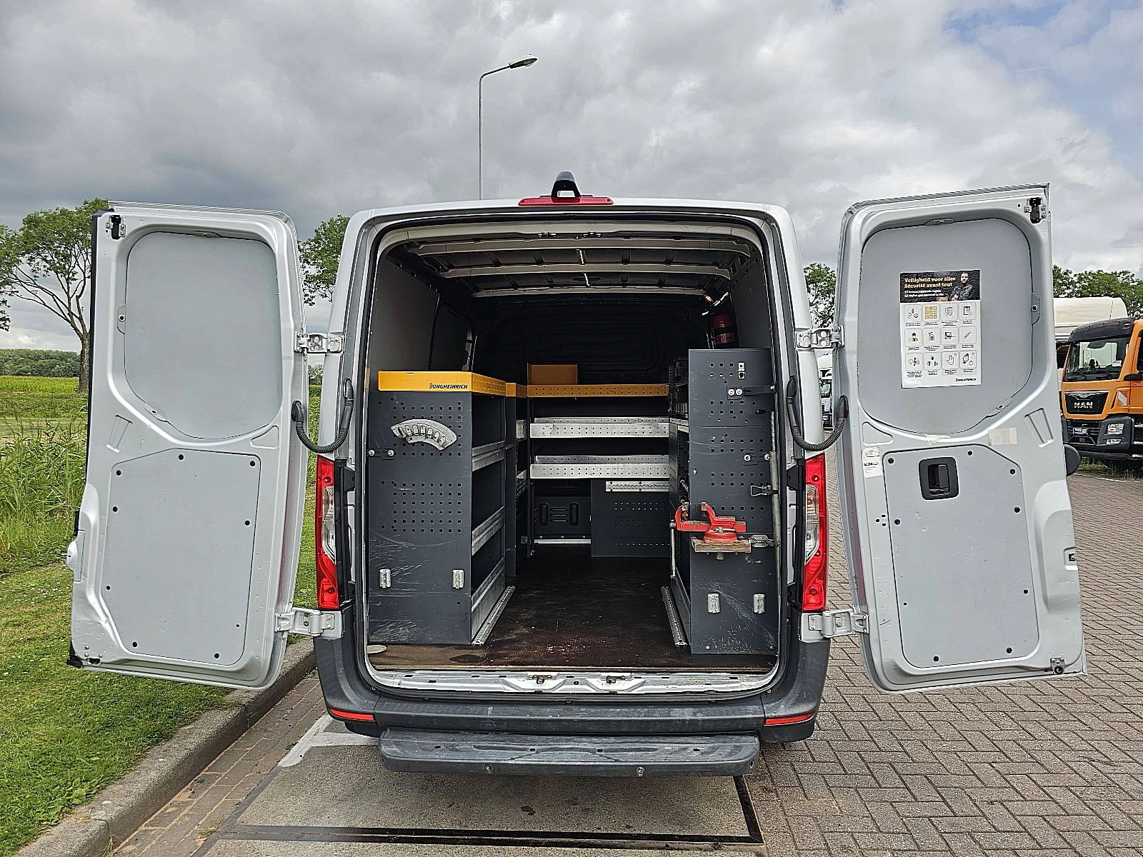 Mercedes-Benz Sprinter 2020 - 311 imagem 13