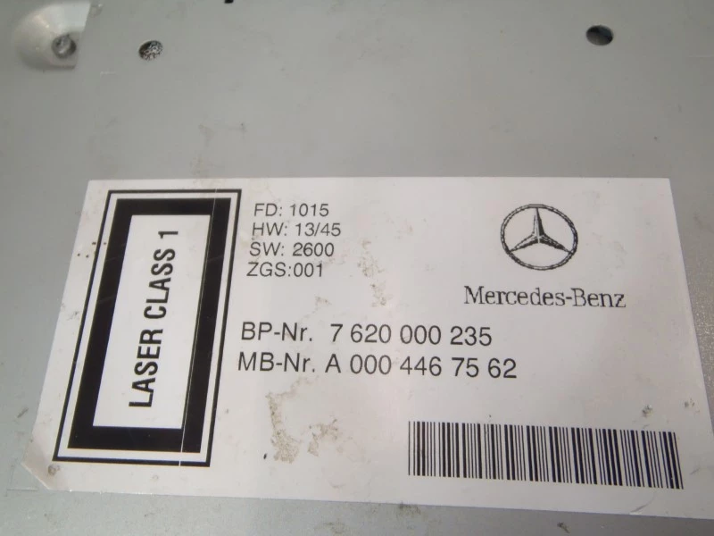 Mercedes-Benz 2015 - A 0004467562 CONTROL UNIT,RADIO obrázek 2