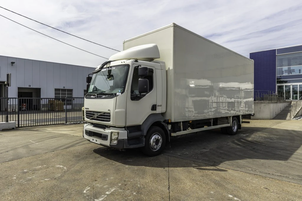 Volvo 240 2010 - FL (12T.) + DHOLLANDIA 2T. afbeelding 9