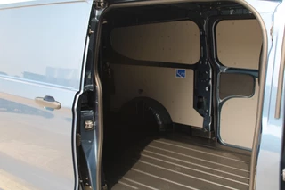 Ford Transit Custom 2025 - 320 2.5 PHEV L2H1 Trend 232pk - 5 jaar GARANTIE - 2x Schuifdeur - Adaptive Cruise - Blind Spot - Navigatie - Camera - Verwarmd Stuur - Rijklaar imagen 12