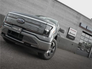 Ford F-150 2023 - Lightning Lariat Standard Range immagine 15