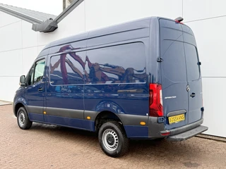 Mercedes-Benz Sprinter 2022 - 317 1.9 CDI Widescreen 10.25inch Mercedes ME LED Climate Control Cruise Control Camera Carplay Navigatie Lederen stoelen Lucht geveerde stoel image 2 thumbnail