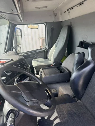 Volvo FM 2004 - 9-300 , Dutch Truck. Airco image 23