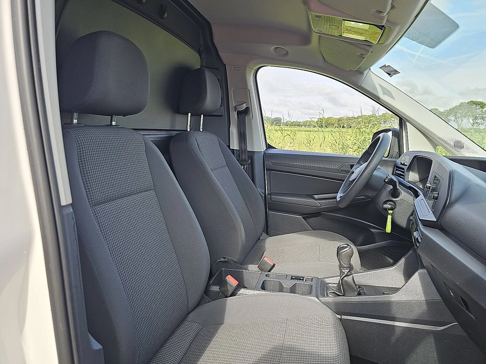 Volkswagen Caddy 2021 - 2.0 изображение 7