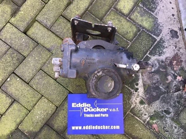 MAN 1995 - 8095955138 ZF STUURHUIS obrázek 1