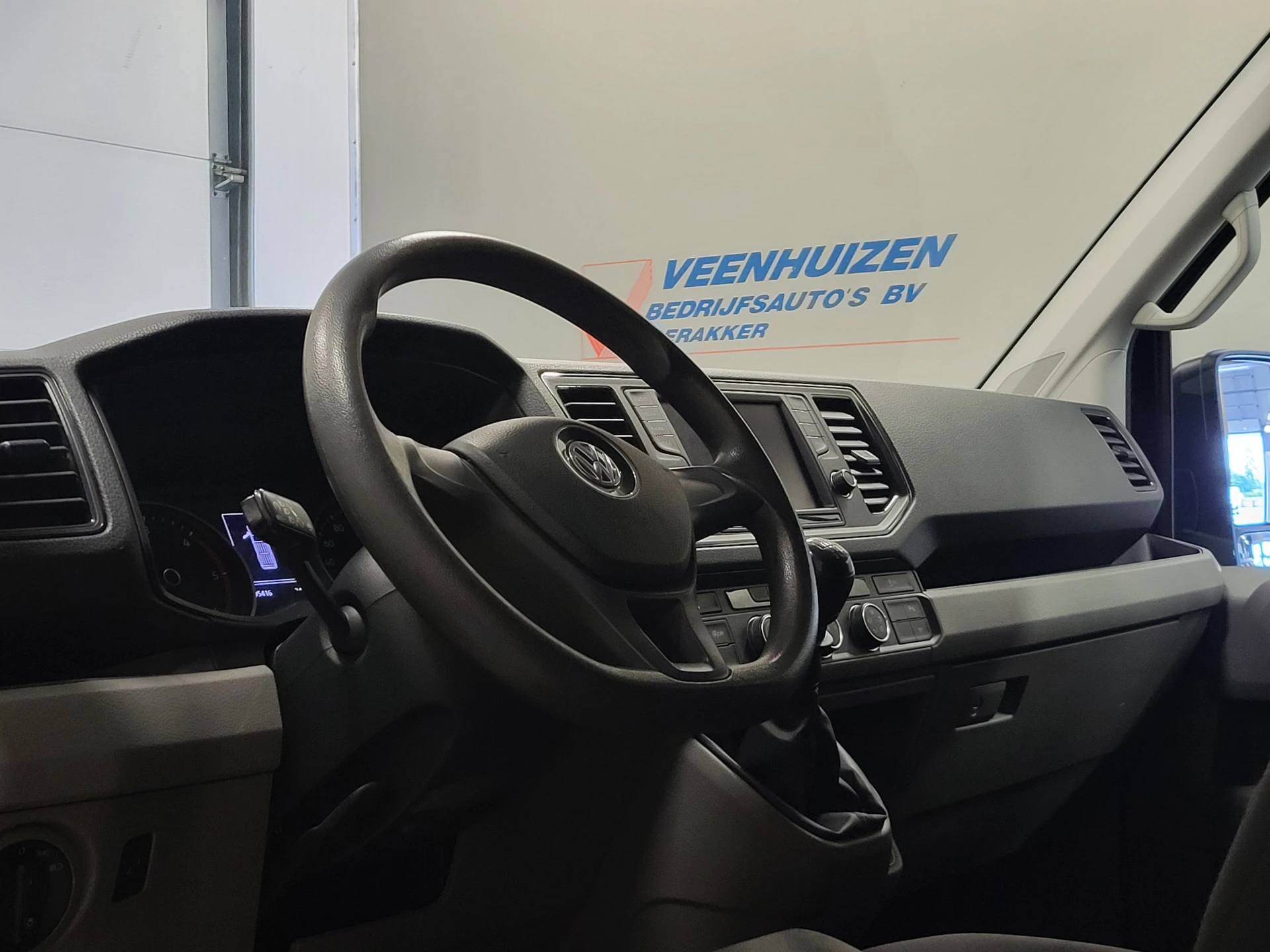 Volkswagen Crafter 2019 - 2.0TDI L3/H3 3000kg Trekgewicht Euro 6! image 4
