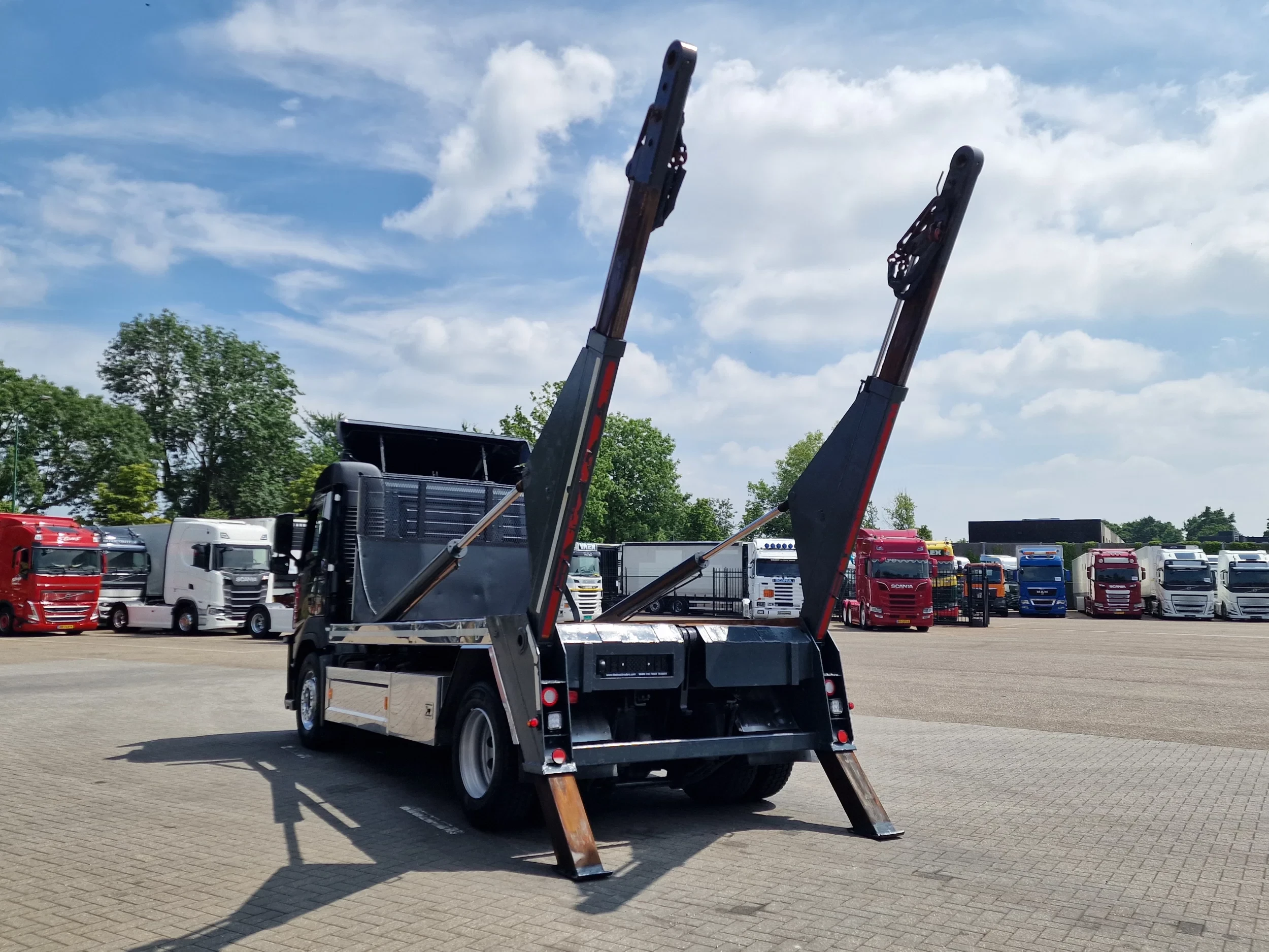 Volvo FM 420 2016 - 4x2 - Full air - WB 430 - Euro 5 - Skiploader afbeelding 9