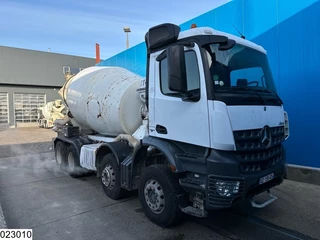 Mercedes-Benz N/A 2016 - Arocs 3236 EURO 6, 8X4, liebherr 9m3, leaf suspension imagem 3