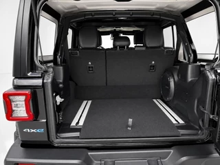 Jeep Wrangler 2022 - Unlimited 4xe plug-in 380 Sahara obrazek 22