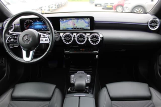 Mercedes-Benz CLA 2023 - Shooting Brake 200 AUT7 Luxury Line LEDER MEMORY DISTRONIC SFEER 18'' imagem 22