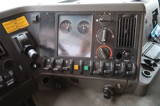 Volvo FL 7.260 1997 - FL7.260  42T - 1997 - Globetrotter rooftop image 39
