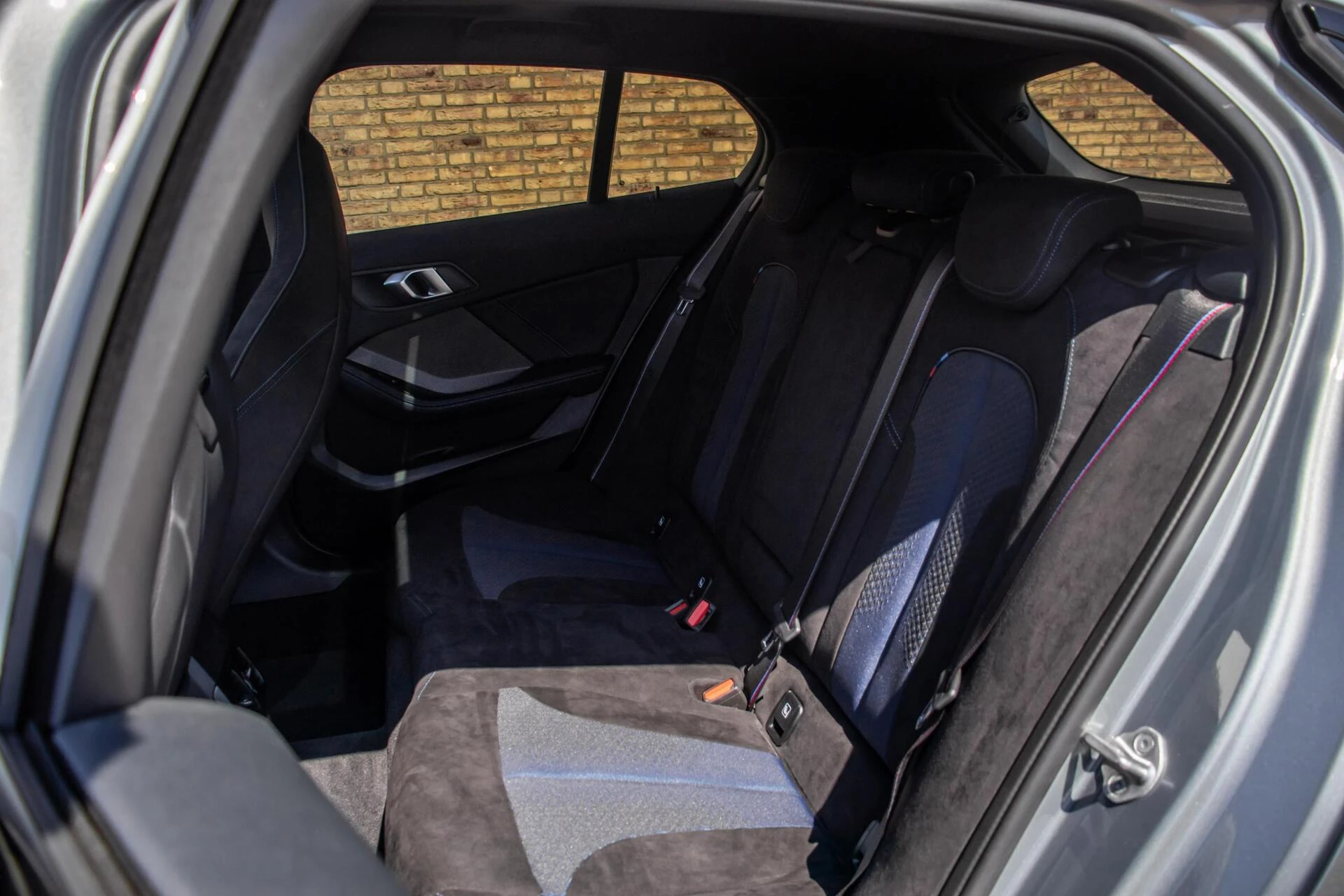 BMW 1 Serie 2023 - 120i M-Sport, NAP, 1ste eig. Dealeronderhouden afbeelding 11