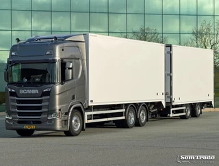 Scania R R450 RETARDER FULL AIR 163.000 KM HEIWO ISOLATED BOXES 2X TAIL LIFT NL-TRUCK IN NEW CONDITION