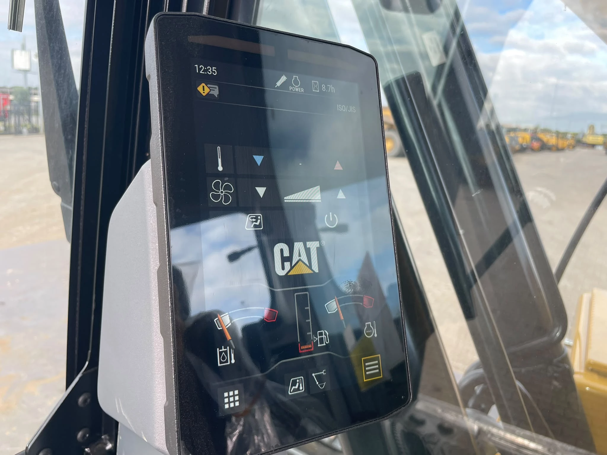 Caterpillar 323D3 2025 Bild 23