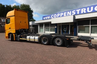 Mercedes-Benz Actros 2019 - 2642 LL Chassis Cabine Giga space image 23