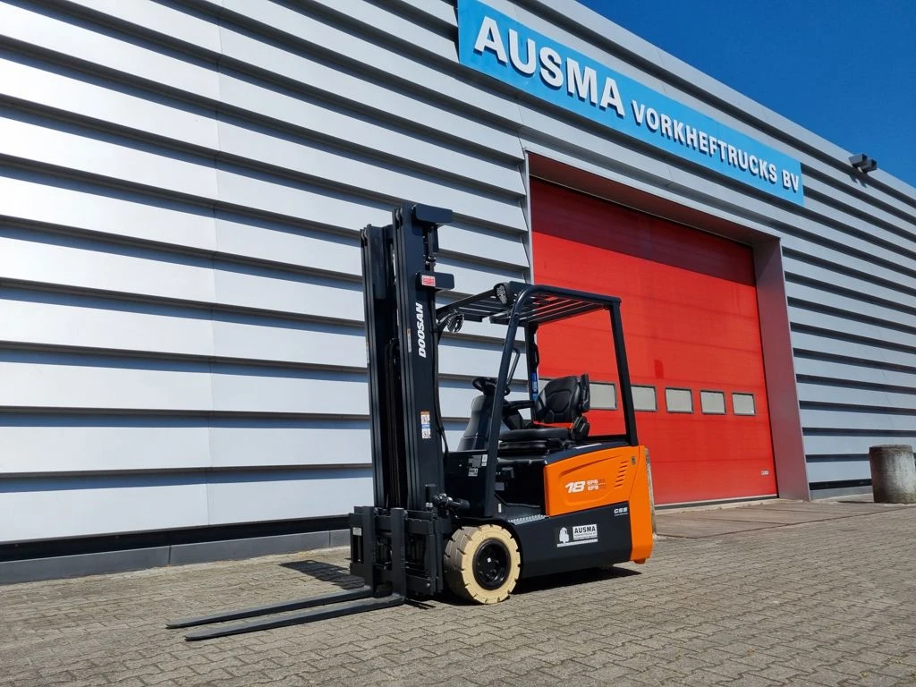Doosan 2023 - B18T-7 plus afbeelding 1