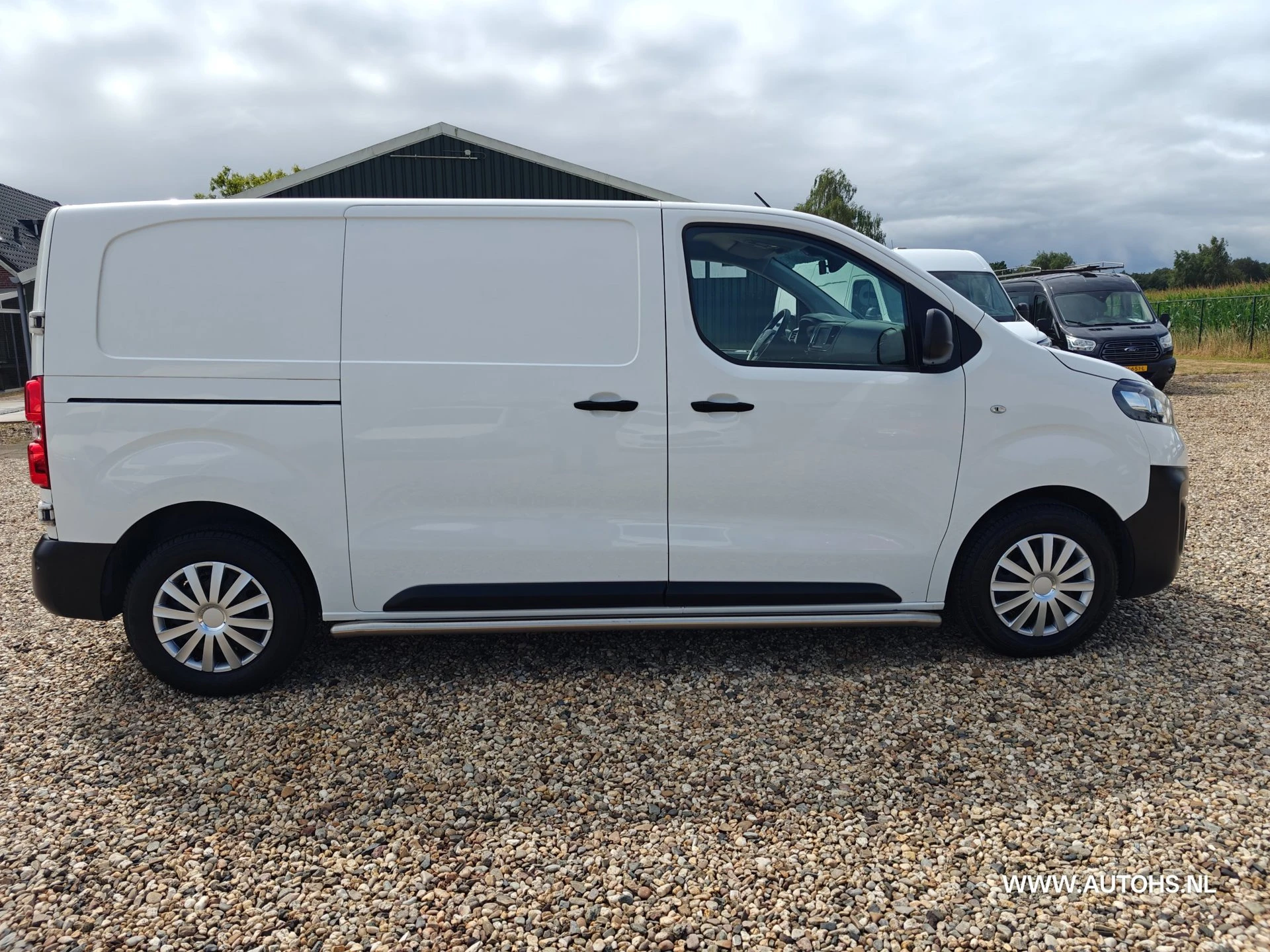 Opel Vivaro 2020 - 1.5 CDTI L2H1 , Werkplaats inrichting , Euro 6 , 1e Eig. Camera , navi , cruise , in pracht staat. afbeelding 7