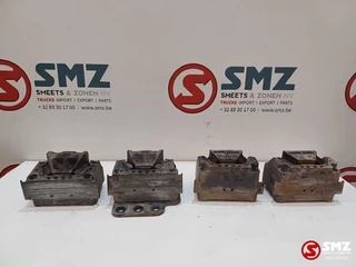 Mercedes-Benz N/A 2016 - Occ set motorsteunen Mercedes obrazek 1