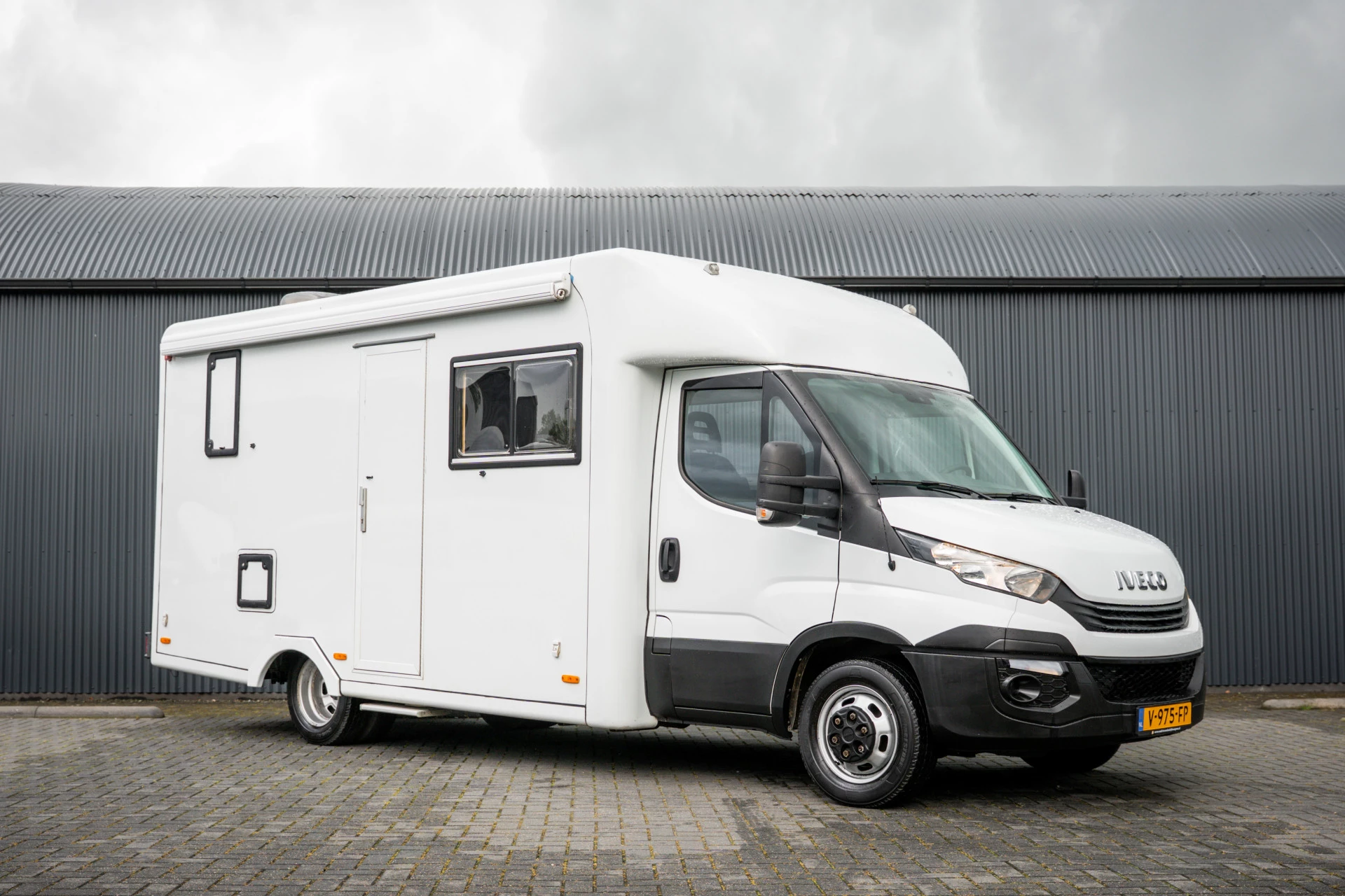 Iveco Daily 2017 - 40C18 3.0L 180PK | Camperkandidaat | 1ste Eigenaar | Automaat | Euro 6 | Camera | 3.5T Trekgewicht imagen 4