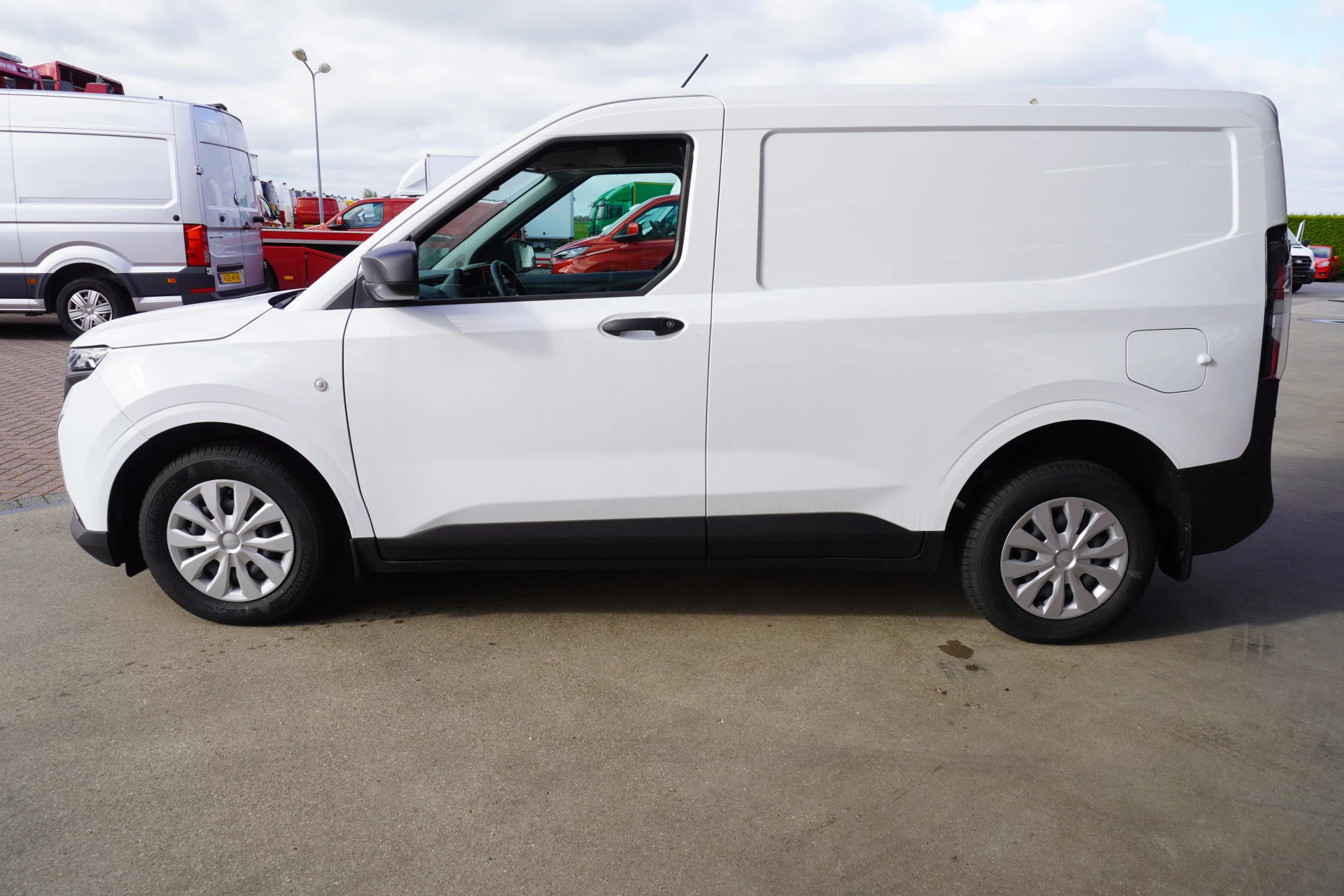 Ford Transit Courier 2024 - 1.0 EcoBoost 125PK Trend Benzine Automaat obrázek 8