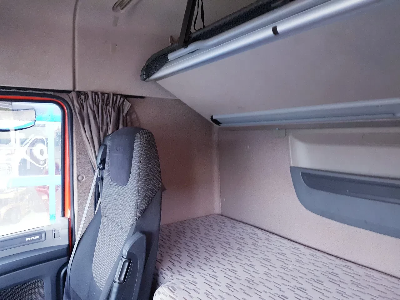 DAF XF 410 2014 - Top condition Bild 15