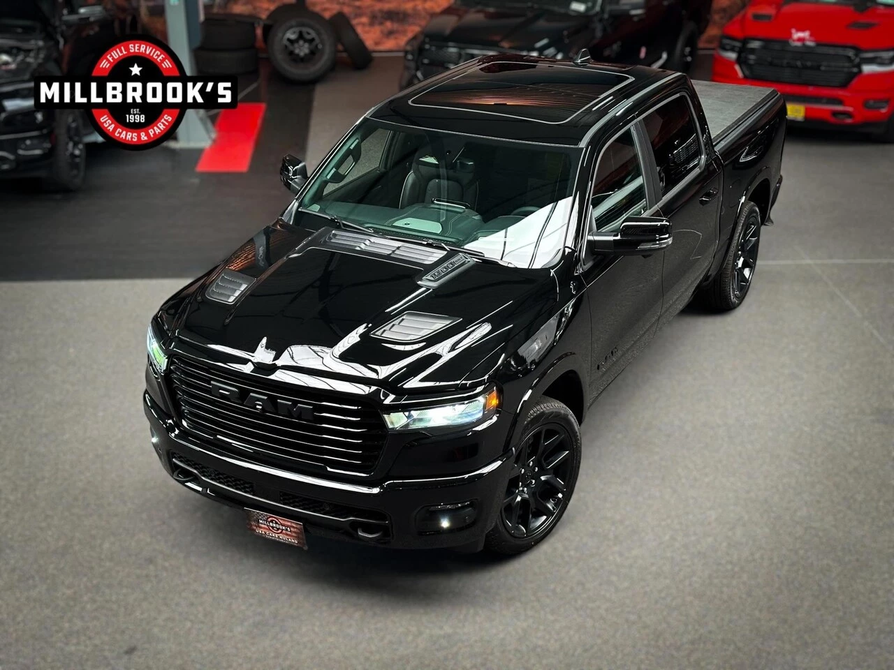 Dodge Ram 1500 2024 - 3.0 Hurricane Premium Laramie Night, obrázek 10