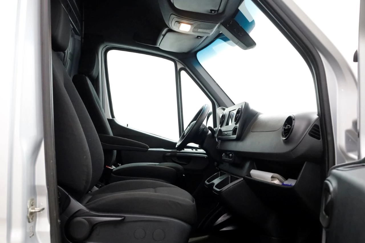 Mercedes-Benz Sprinter 2019 - 314 CDI 143pk E6 RWD 7G Automaat L2H2 Airco/Camera Trekhaak 3500kg 06-2019 Bild 3