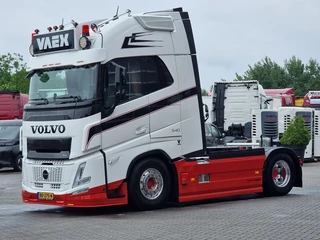 Volvo FH 2026 - 500 Aero Globetrotter XL 4x2 - New - Full spec - Show Truck - BUFFL interior - Retarder - I parkcool - Full air afbeelding 3 miniatuur