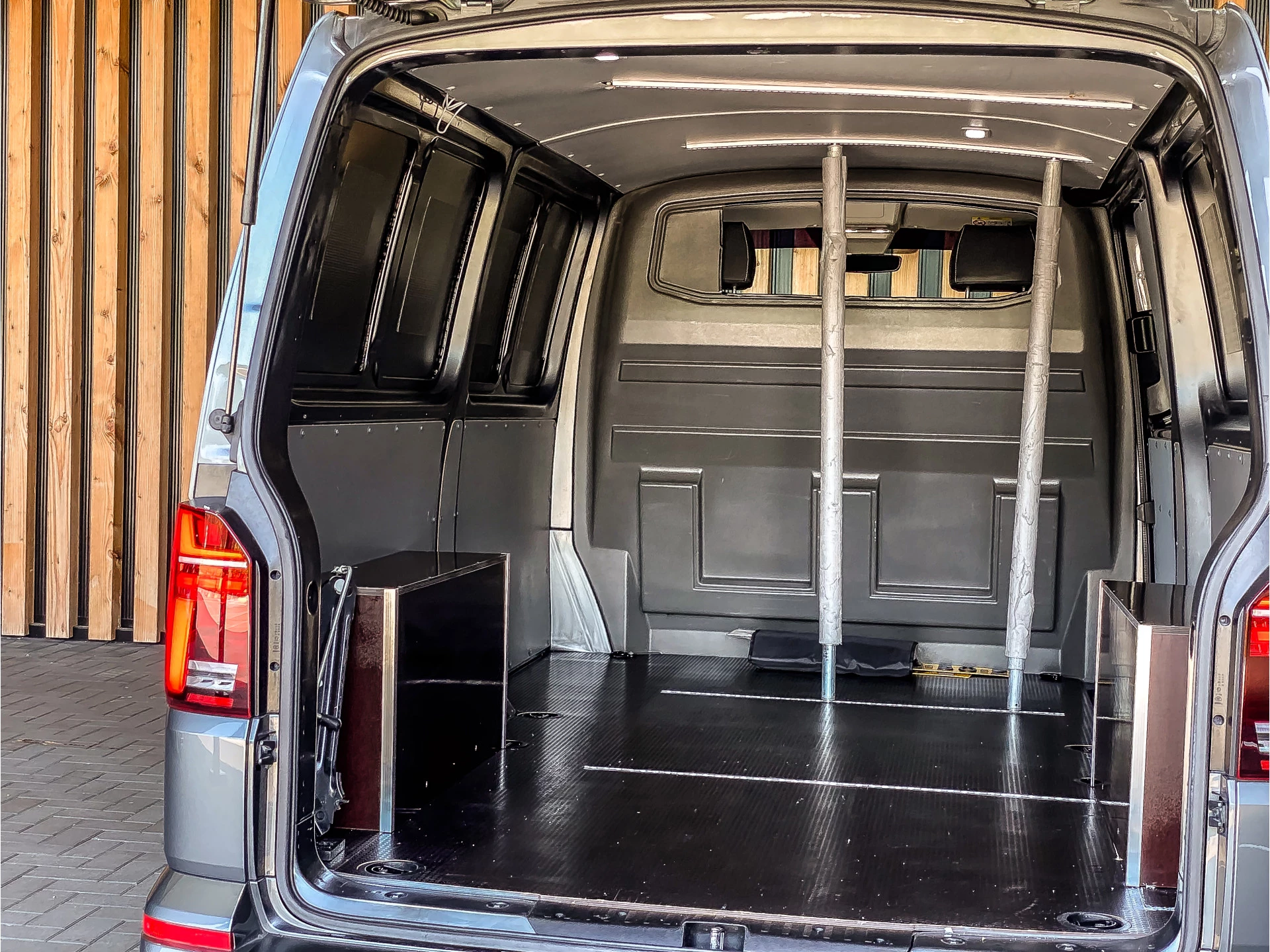 Volkswagen Transporter 2022 - 2.0 TDI 150PK DSG L2H1 Bestelwagen image 42