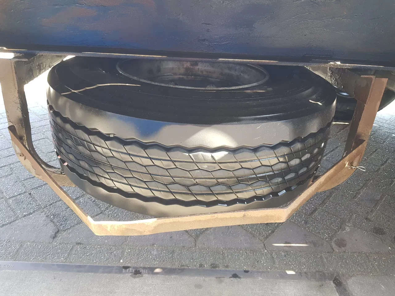 Pacton 2002 - T3-001 Twistlocks Very good tires Bild 12