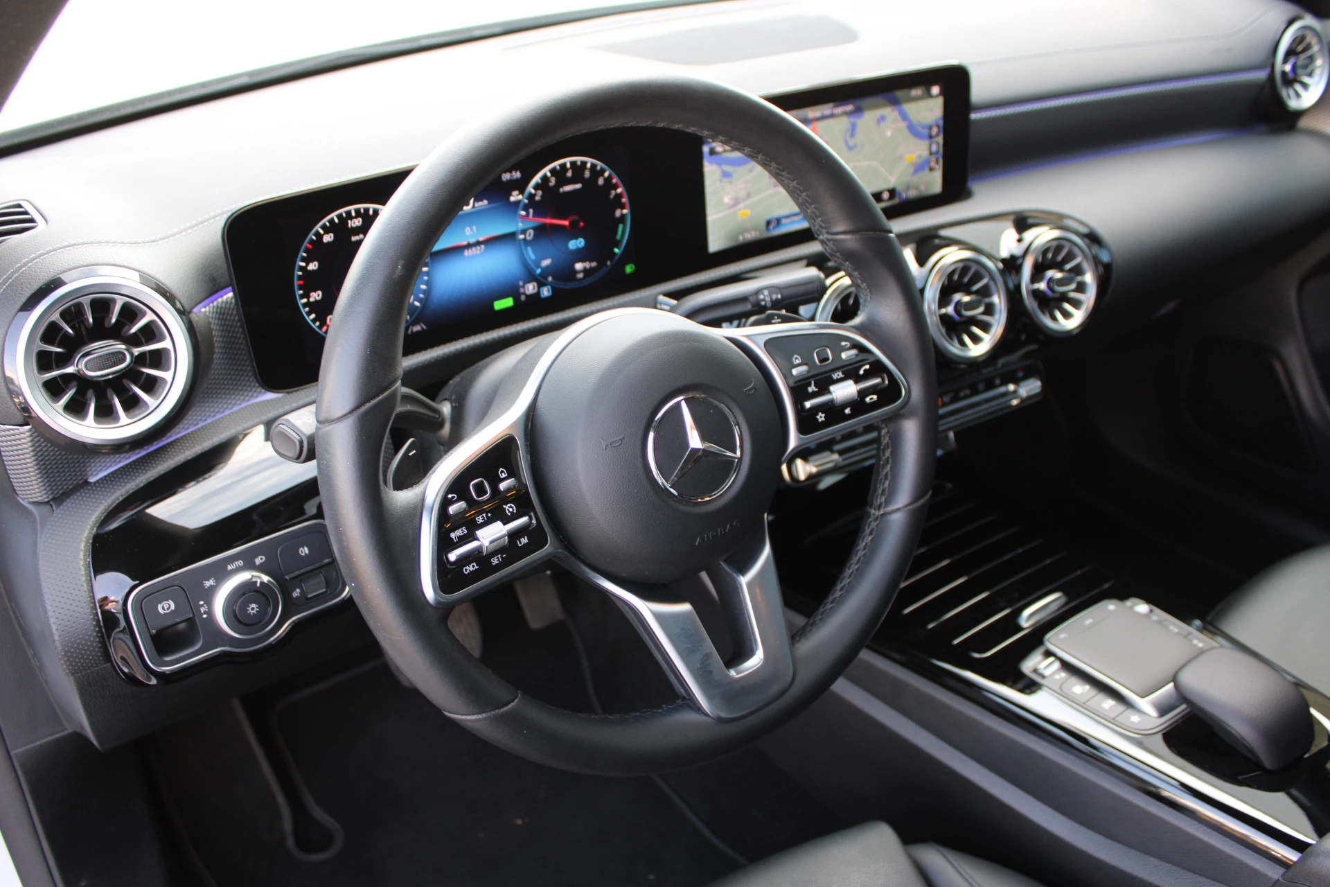 Mercedes-Benz CLA 2022 - Shooting Brake 250e AUT8 Luxury Line PANORAMADAK SFEER LEDER MULTIBEAM KEY-LESS GO obrázek 14