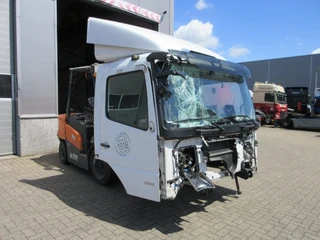 Mercedes-Benz - CABINE MERCEDES 818 EURO 6 VOOR ONDERDELEN afbeelding 2 miniatuur