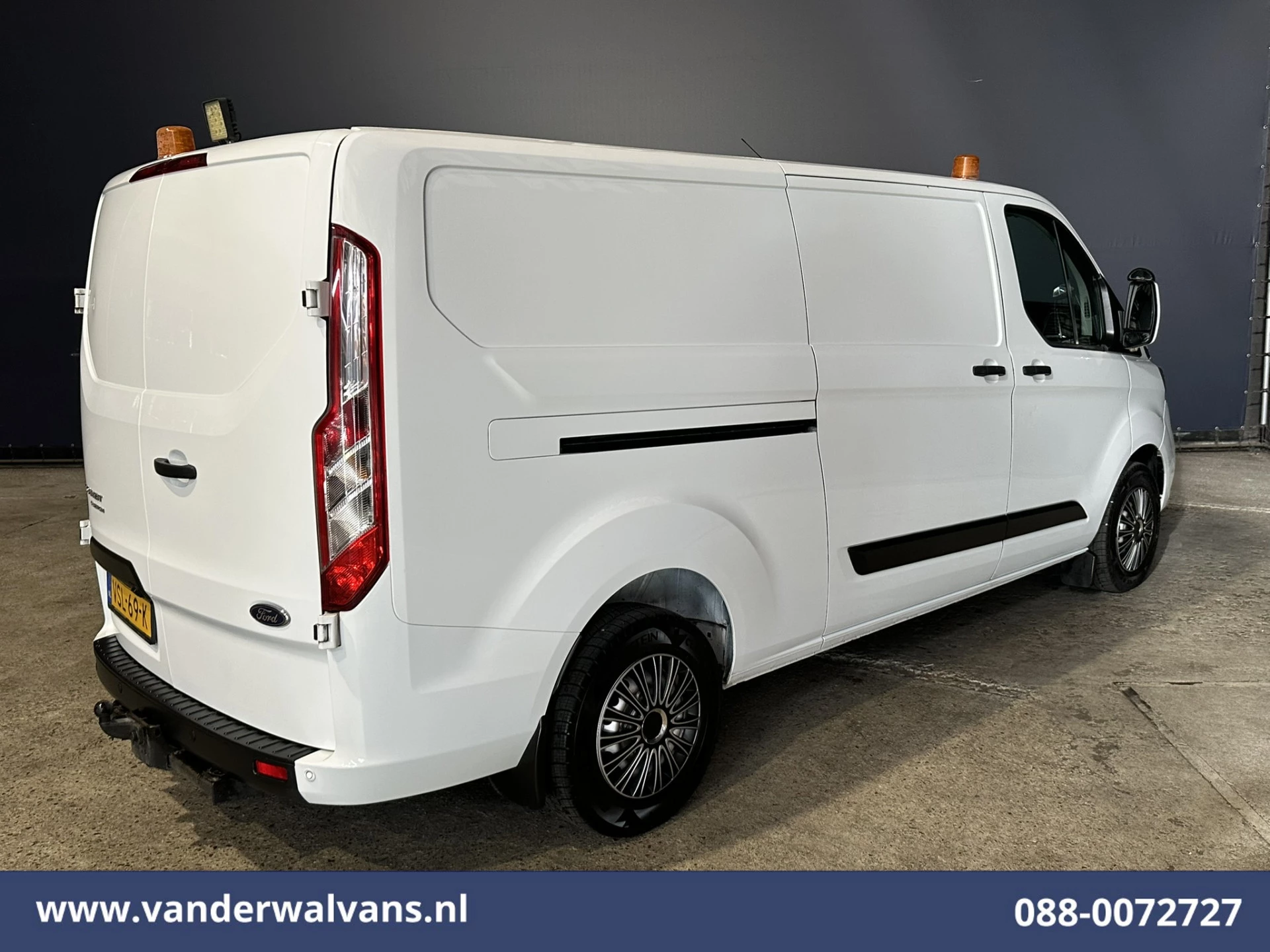 Ford Transit Custom 2022 - 2.0 TDCI 130pk L2H1 Euro6 Airco | Camera | LED | Apple Carplay | Cruisecontrol | 2800kg Trekhaak obrázek 12